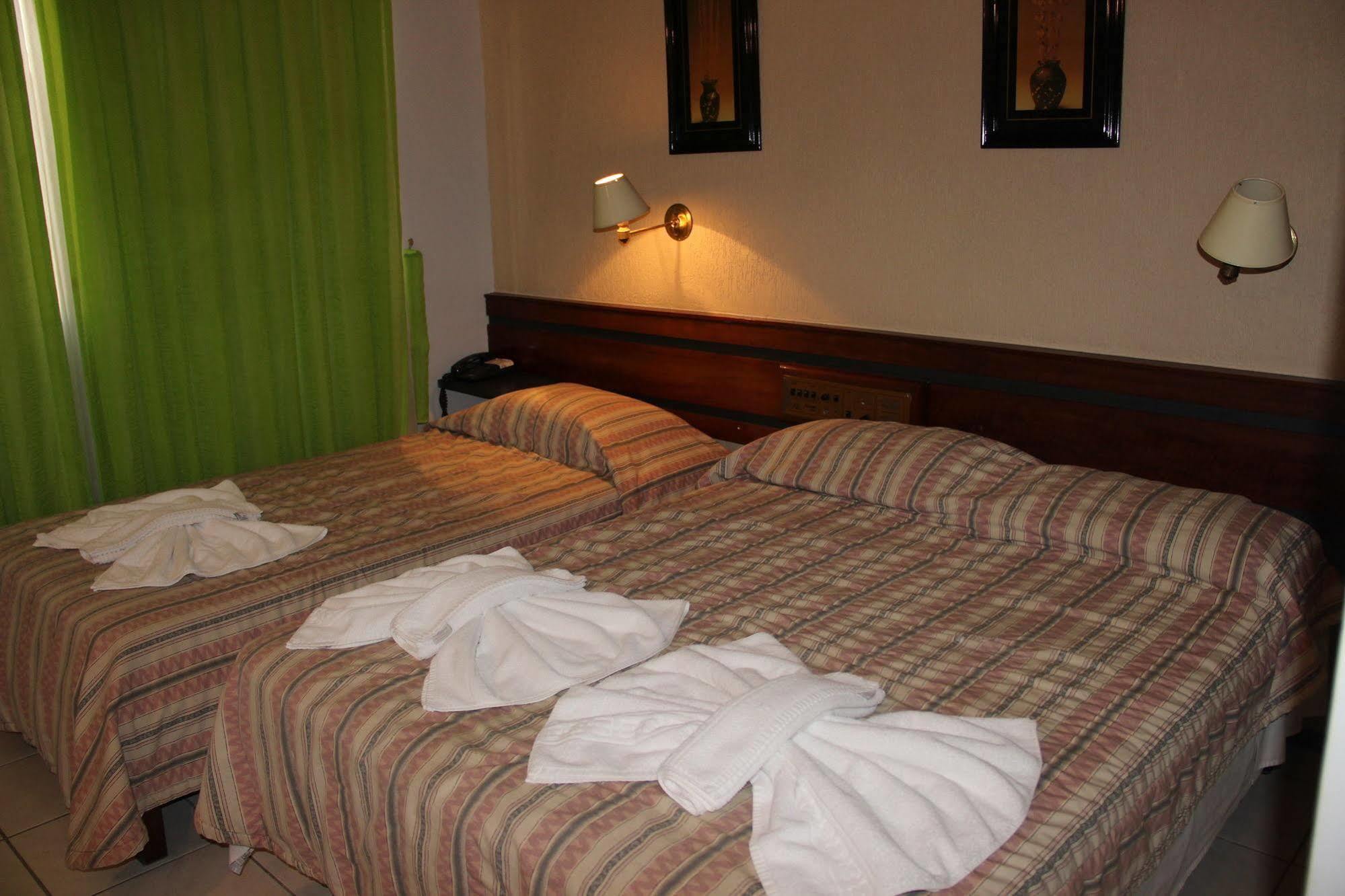 Muffato Plaza Hotel ฟอสดูอีกวาซู ภายนอก รูปภาพ